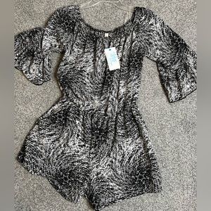 Blue Door Boutique Tyche black and white romper - medium NWT